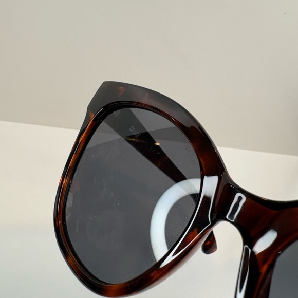 Quay Sunglasses “It’s My Way” - 125 / Quay Australia Tortoise Shell Sunglasses - Picture 10 of 13
